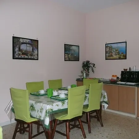 I Papiri Oda ve Kahvaltı Ercolano