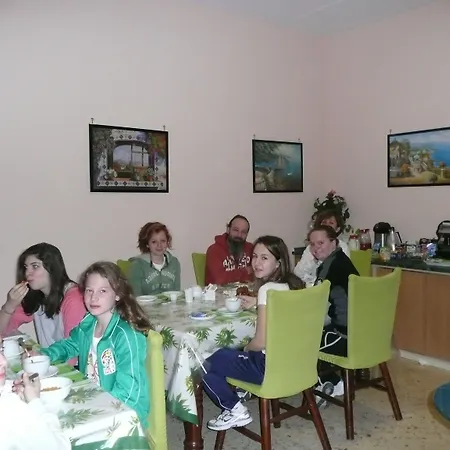 Oda ve Kahvaltı I Papiri 4*