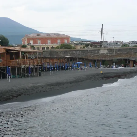 Oda ve Kahvaltı I Papiri