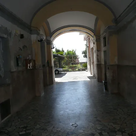 Oda ve Kahvaltı I Papiri 4*
